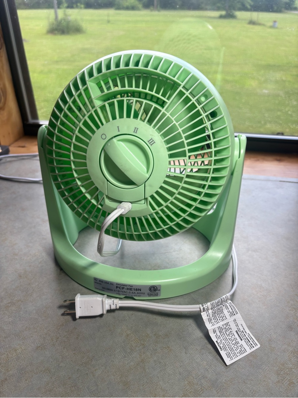 WOOZOO Mint Green Desk Fan with 3 Speeds and 360 Degree Vertical Tilt - Picture 3 of 4
